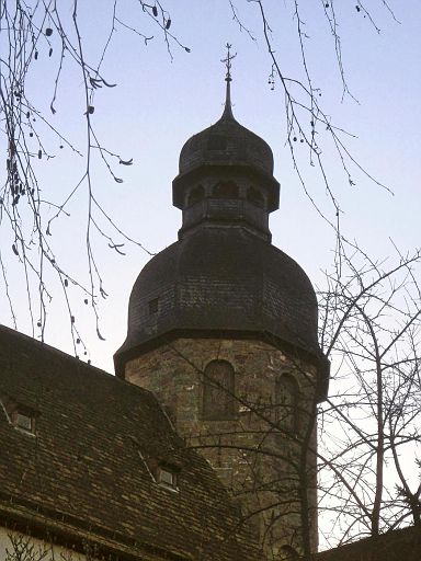 Glockenturm der Abteikirche